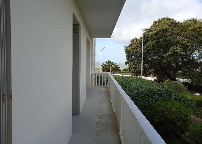 Grand 3 Vue Pontaillac Apartment *